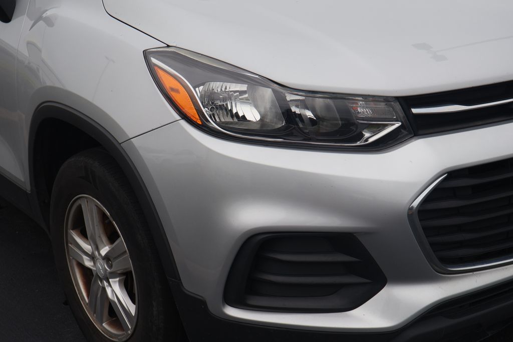 Thumbnail: 2019 Chevrolet Trax - 4