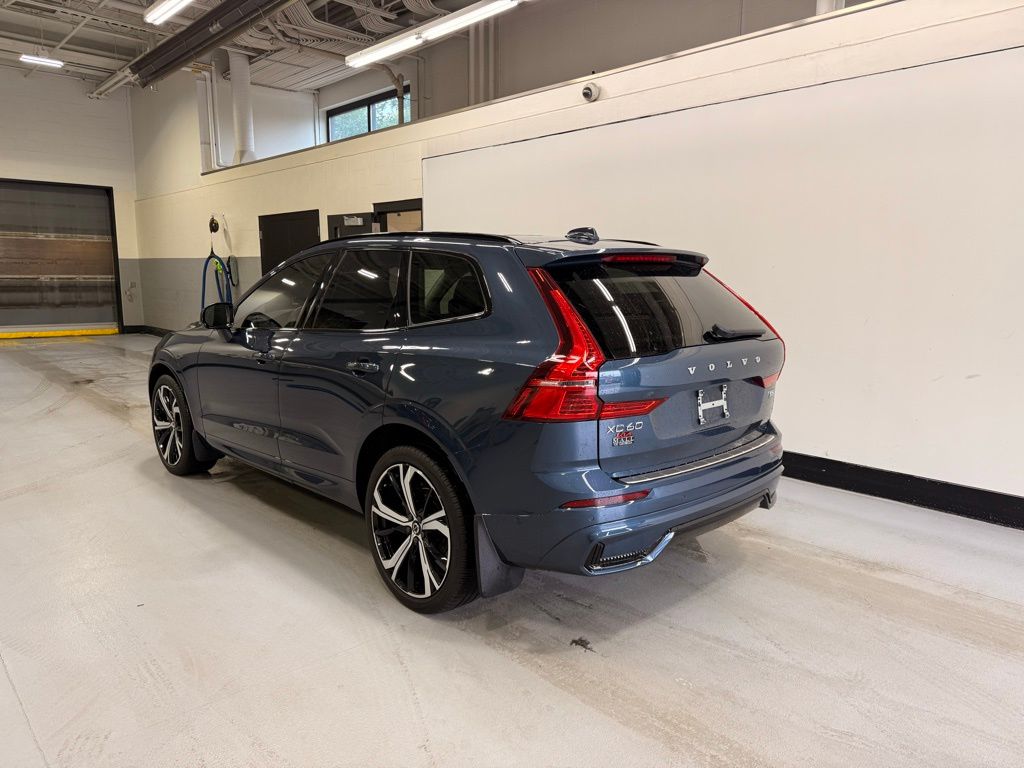 Thumbnail: 2024 Volvo XC60 - 3