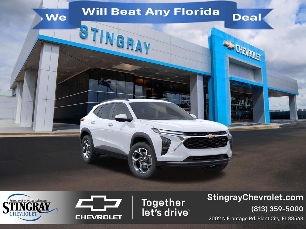 Summit White 2026 Chevrolet Trax SUV / Crossover Front-Wheel Drive 6-Speed Automatic