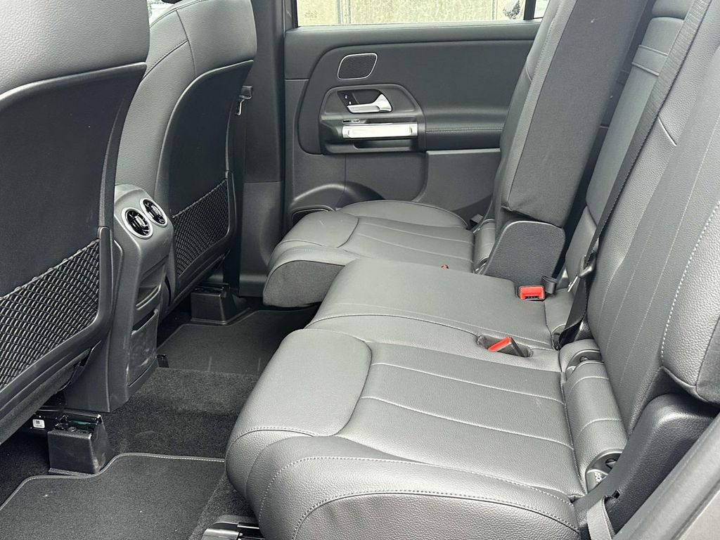 2024 Mercedes-Benz GLB 250 19
