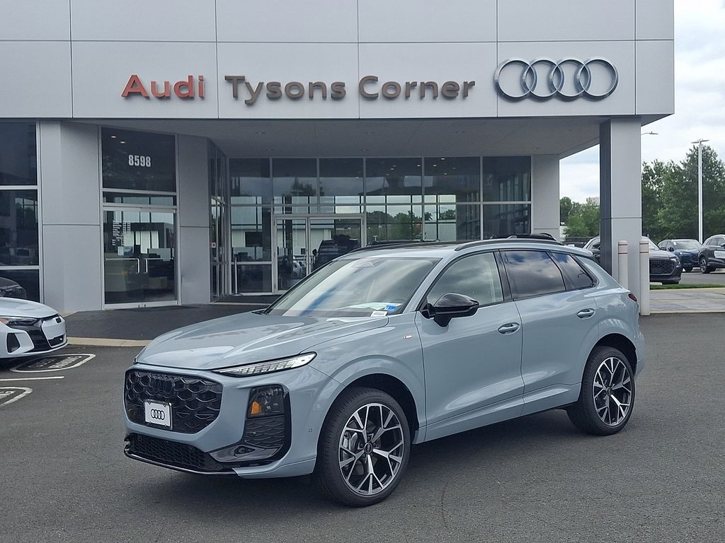 Thumbnail: 2026 Audi Q3 - 1