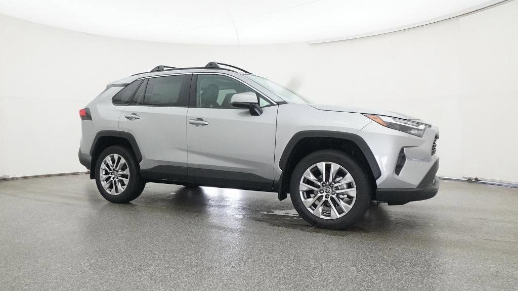 Thumbnail: 2025 Toyota RAV4 - 15