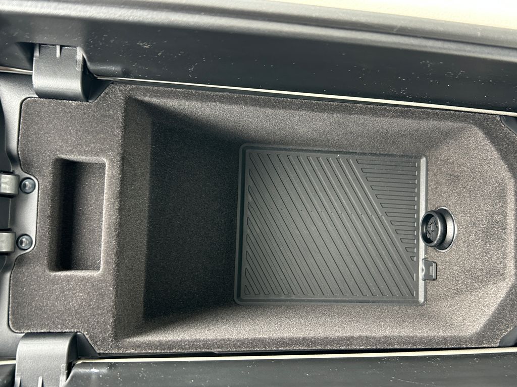 Thumbnail: 2026 BMW i5 - 29