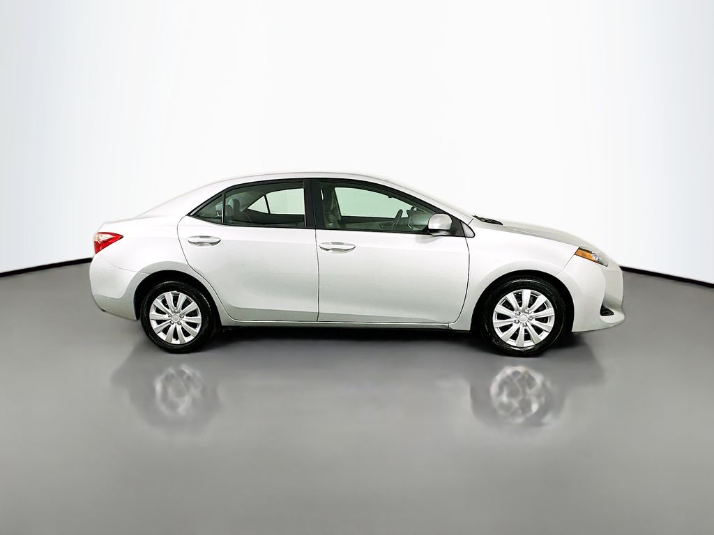 Thumbnail: 2017 Toyota Corolla - 4