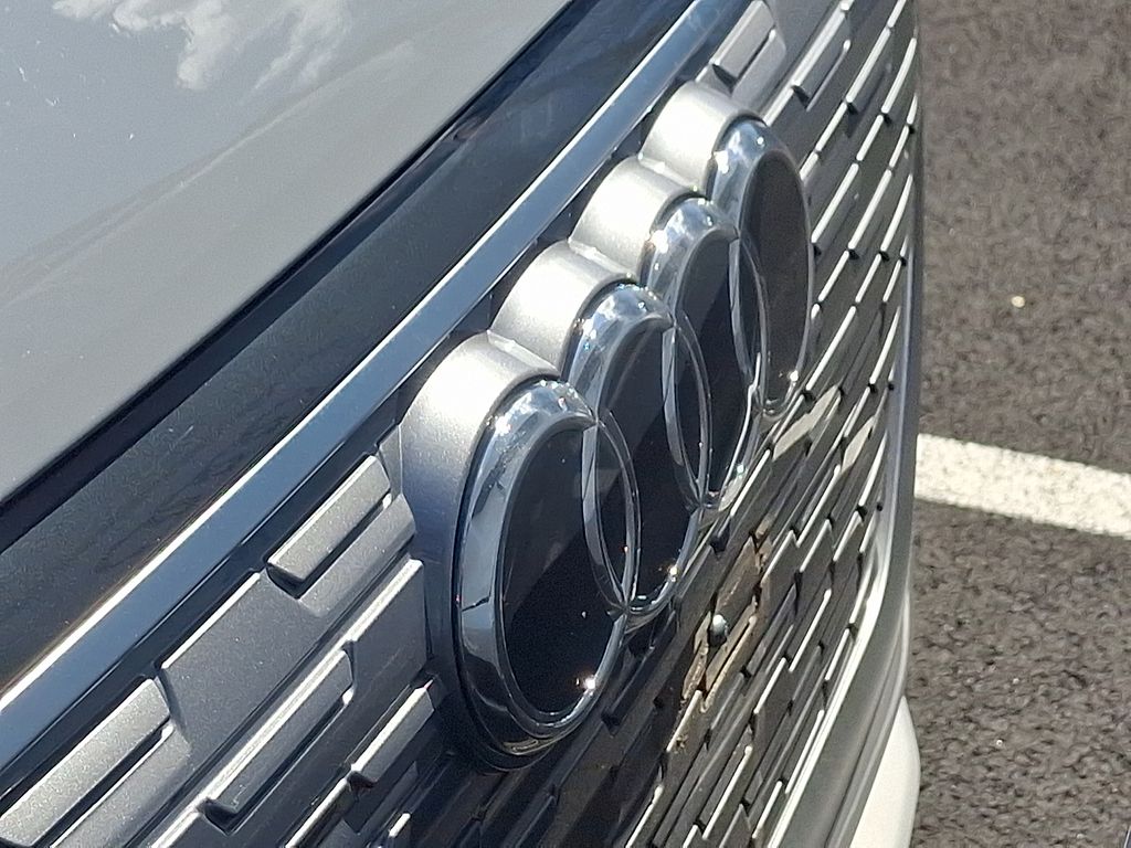 Thumbnail: 2023 Audi Q4 e-tron - 3