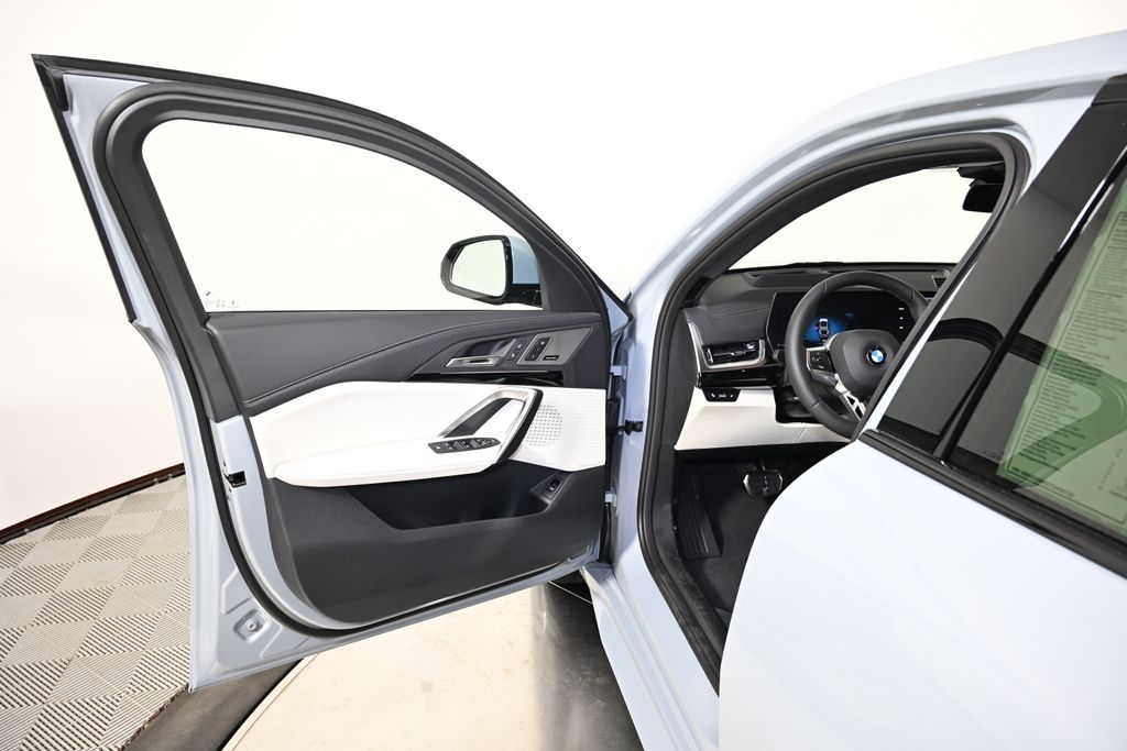 Thumbnail: 2026 BMW X2 - 21