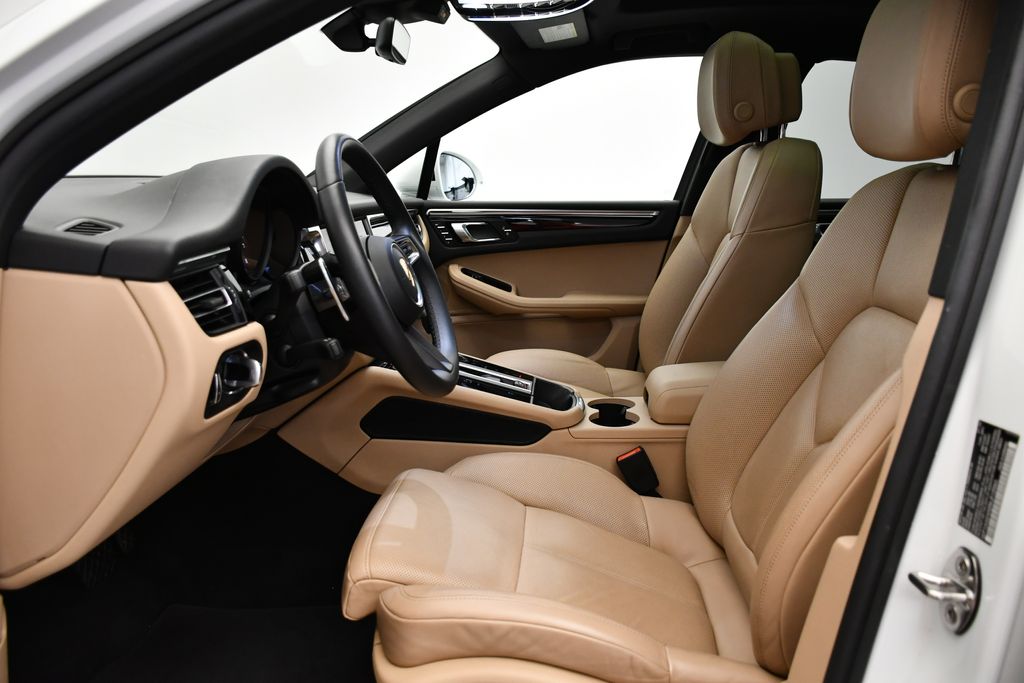 Thumbnail: 2022 Porsche Macan - 5