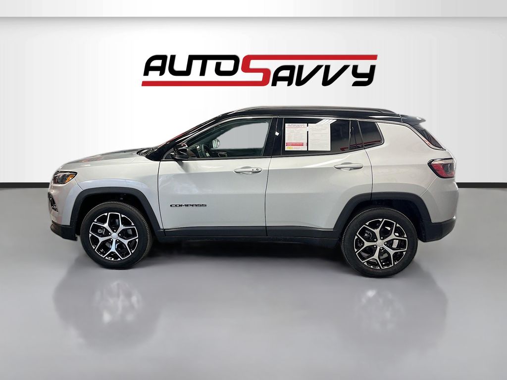 Used 2024 Silver Jeep Limited image 4
