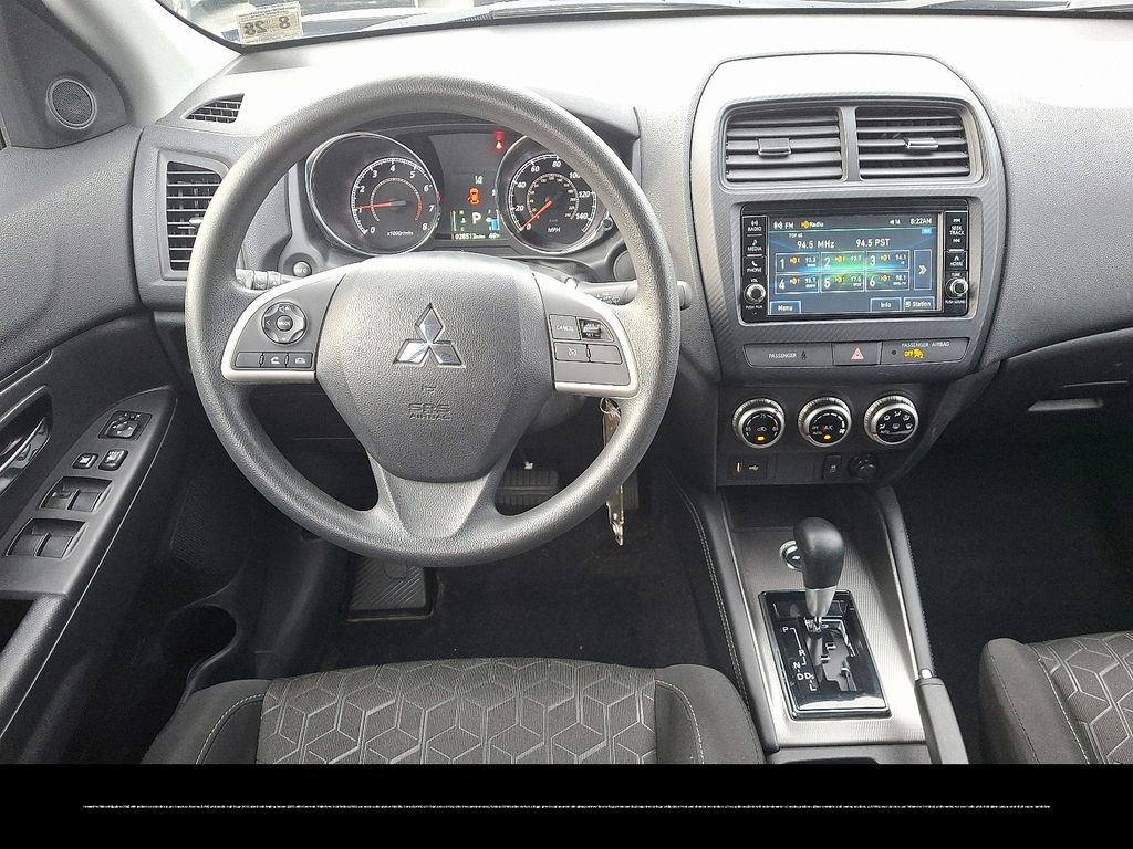 Thumbnail: 2023 Mitsubishi Outlander Sport - 12