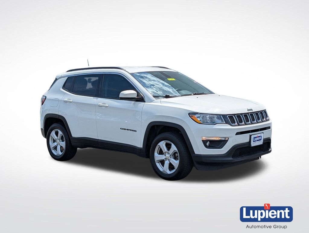 White Clearcoat 2017 Jeep Compass Latitude 4WD SUV / Crossover Four-Wheel Drive 9-Speed Automatic