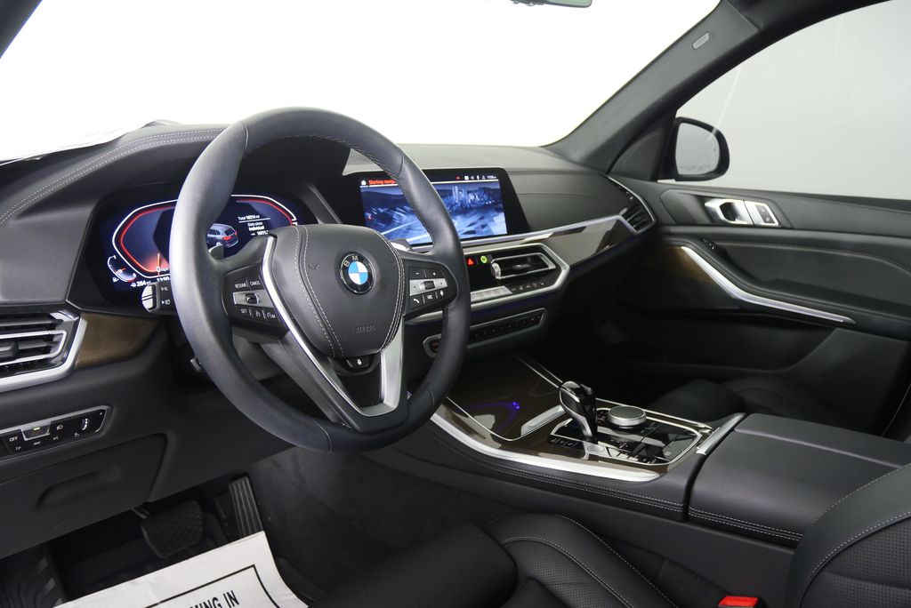Thumbnail: 2023 BMW X5 - 13
