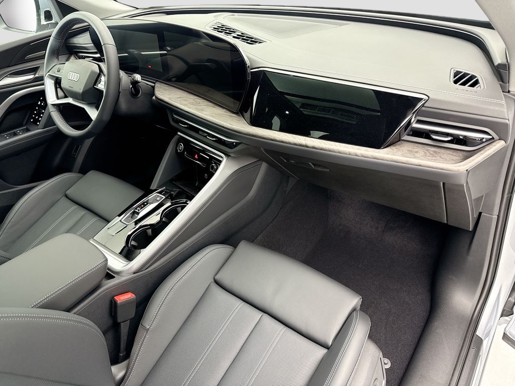 Thumbnail: 2026 Audi Q5 - 16