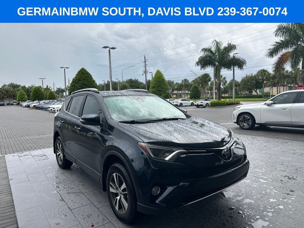 Used 2018 Blue Toyota XLE image 19