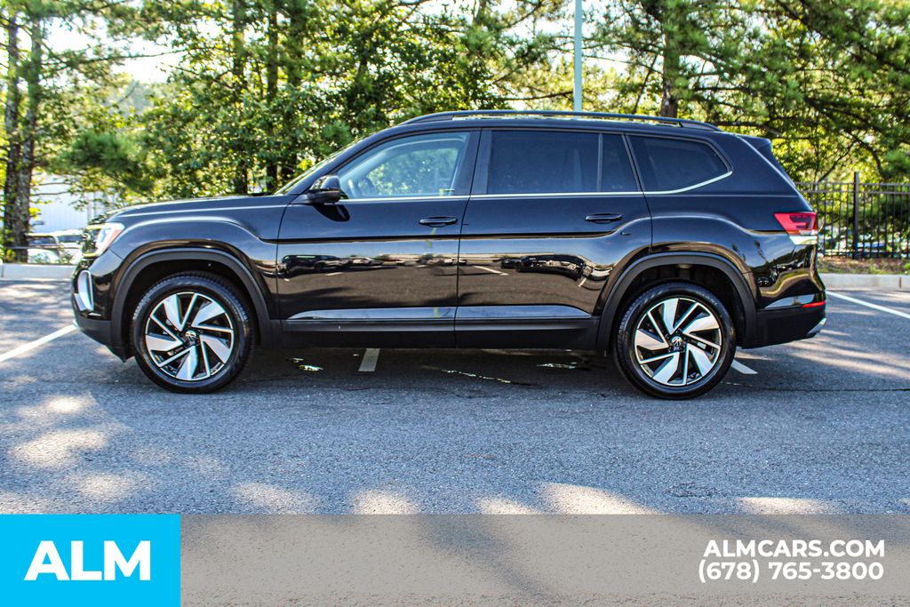 Used 2025 Black Volkswagen 2.0T SE w/Technology image 6