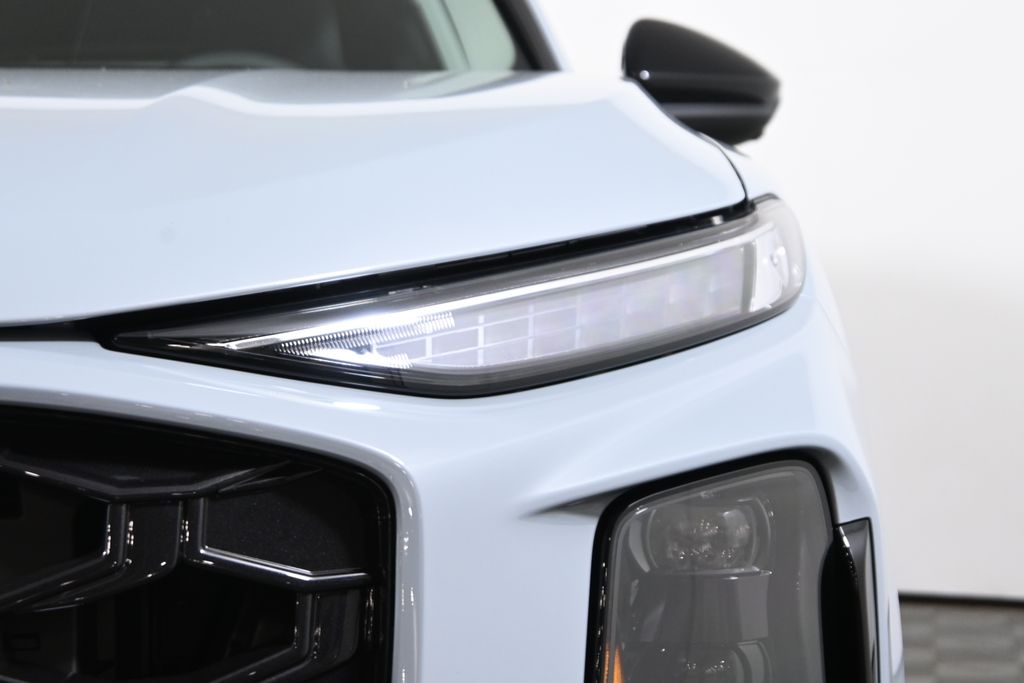 Thumbnail: 2026 Audi Q3 - 11