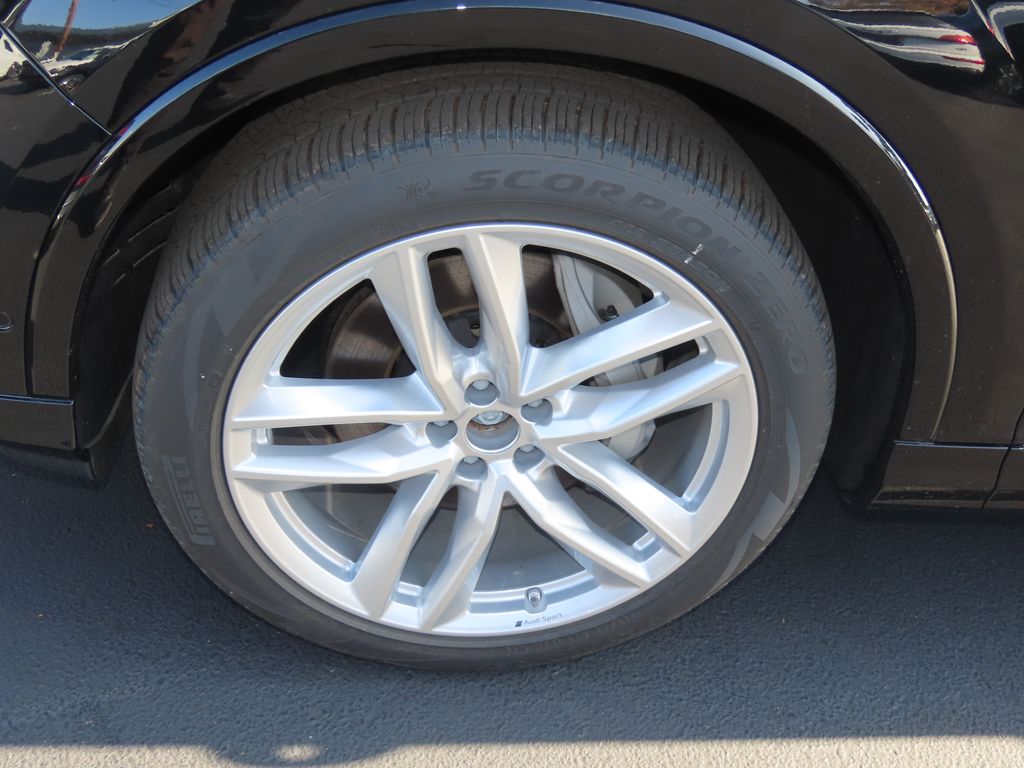 Thumbnail: 2025 Audi Q7 - 3