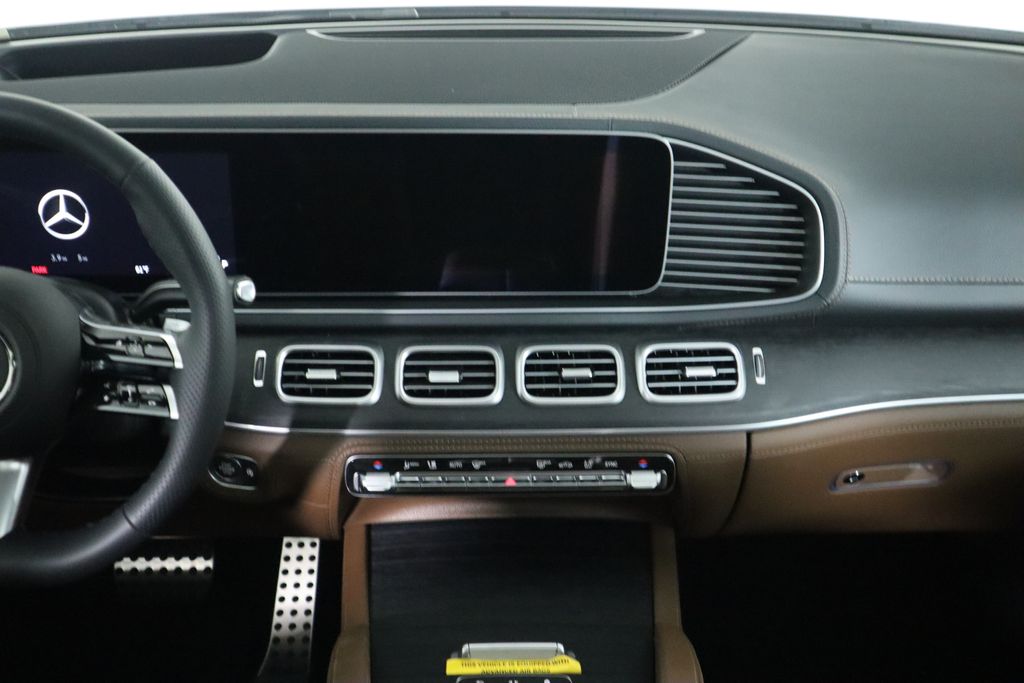 2025 Mercedes-Benz GLS 580 15