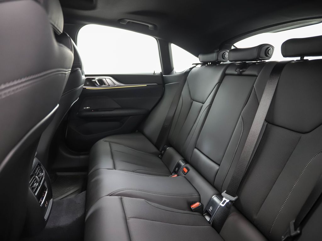 Thumbnail: 2025 BMW i4 - 22