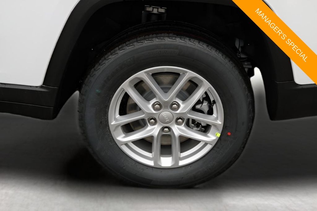 New 2025 White Jeep Laredo X image 9