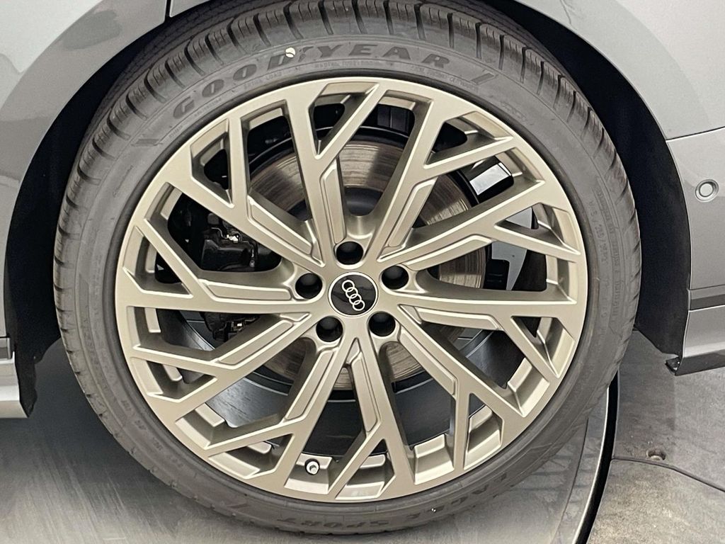 2026 Audi A8 L 55 - 11