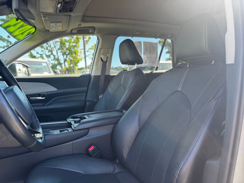 Used 2024 Toyota Grand Highlander SUV