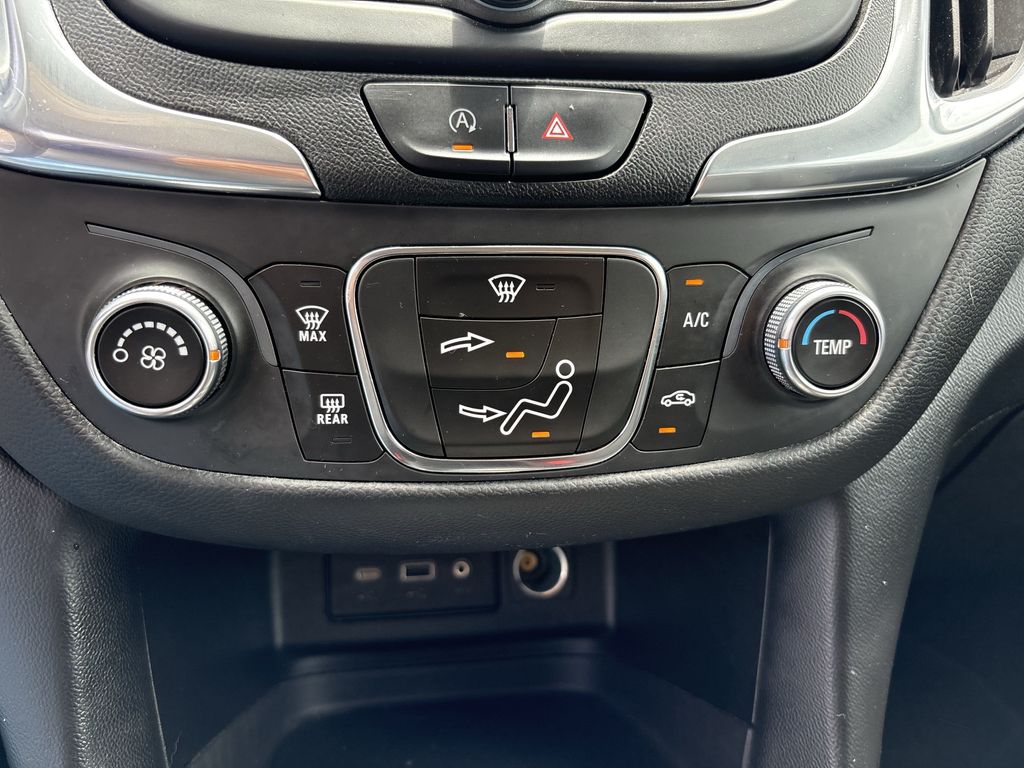 2022 Chevrolet Equinox LT Blue at AutoSavvy Houston Southwest