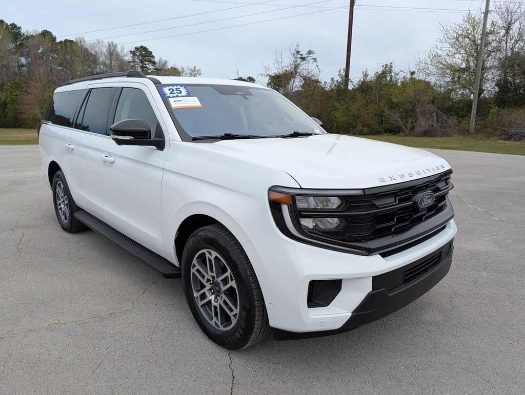2025 Ford Expedition MAX Active RWD