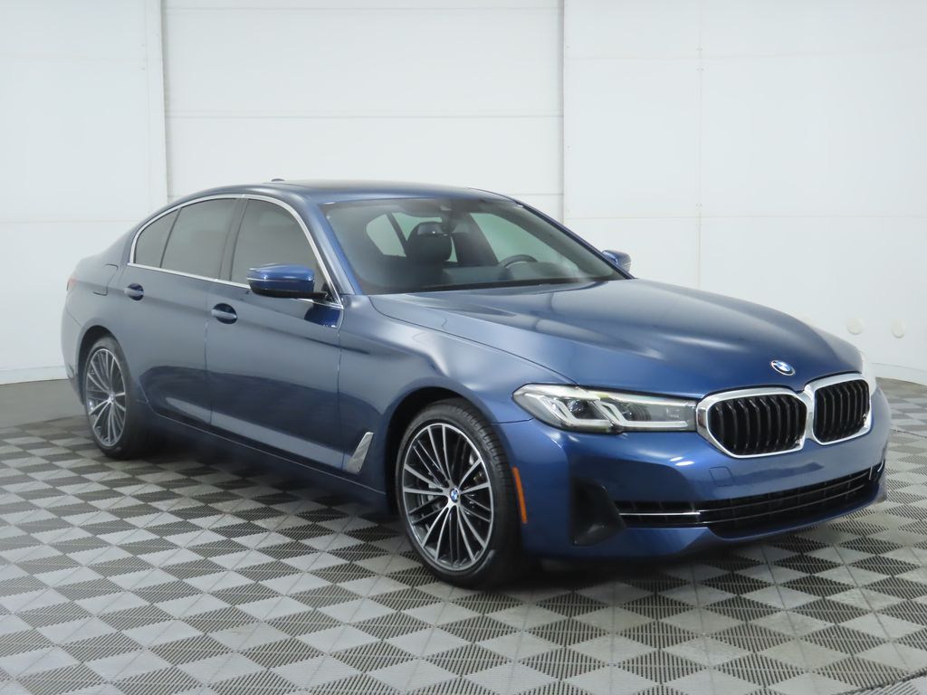 Thumbnail: 2023 BMW 5 Series - 3