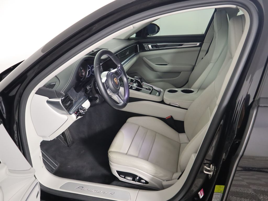 Thumbnail: 2019 Porsche Panamera - 20