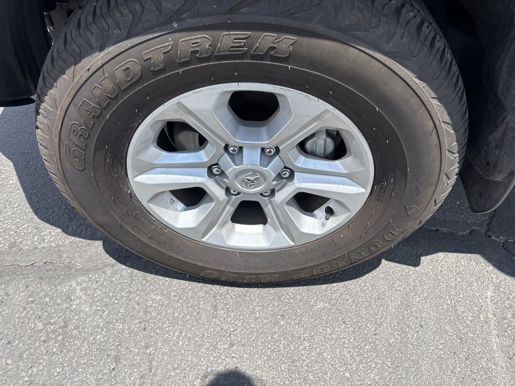 2024 Toyota 4Runner SR5 5