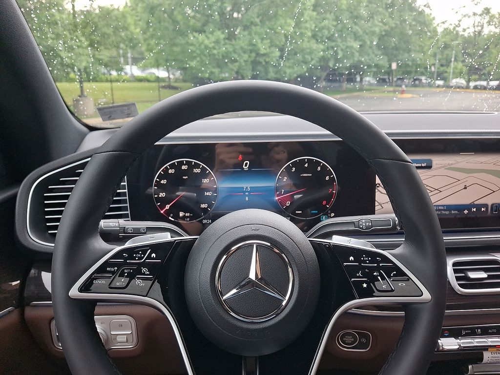 Thumbnail: 2026 Mercedes-Benz GLE - 17