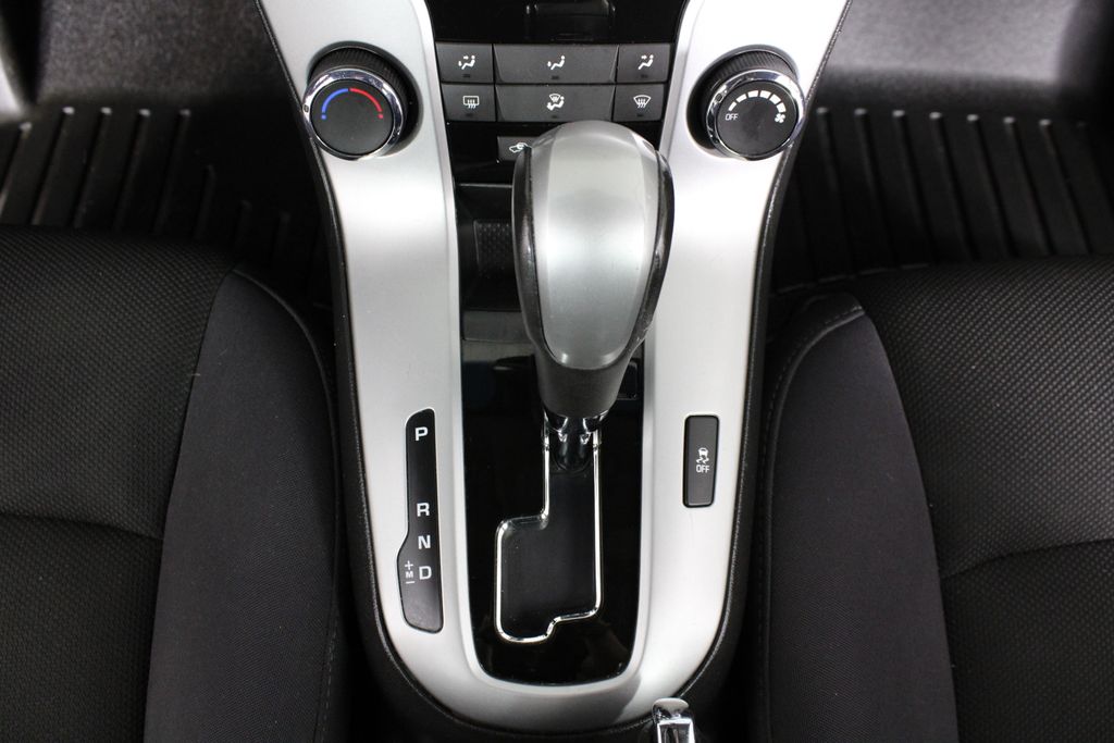 Used 2013 Chevrolet Cruze for sale in 