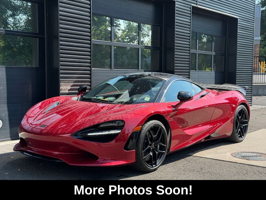 Amaranth Red 2025 McLaren 750S Coupe Rear-Wheel Drive 7-Speed Automatic