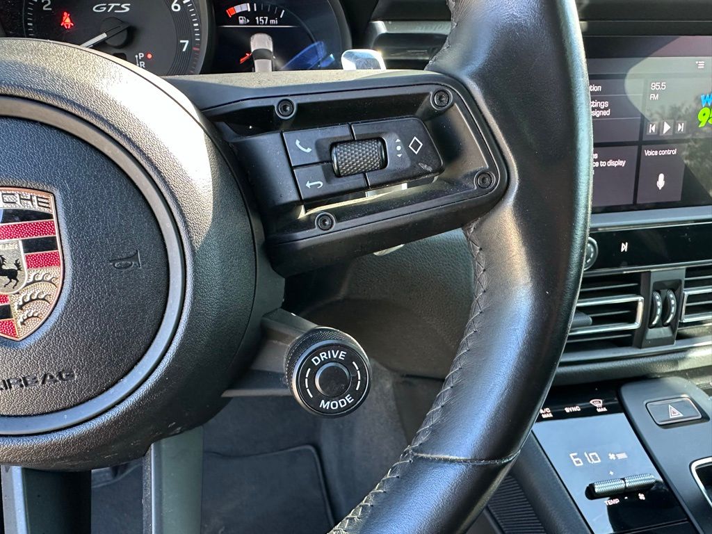 Thumbnail: 2023 Porsche Macan - 18