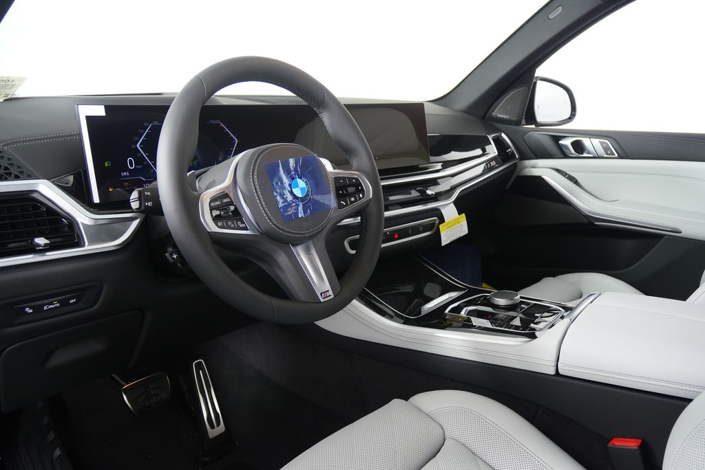 Thumbnail: 2026 BMW X5 - 12