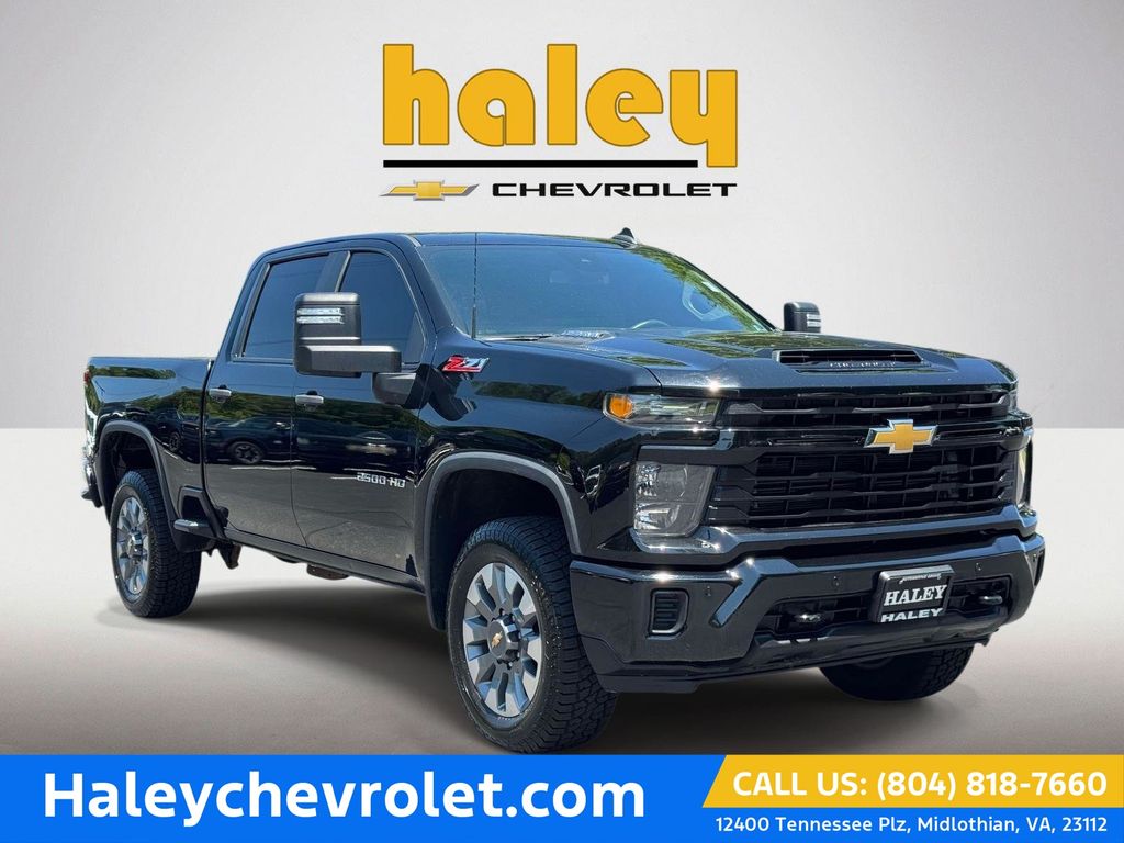 2025 Chevrolet Silverado 2500HD Custom Crew Cab 4WD