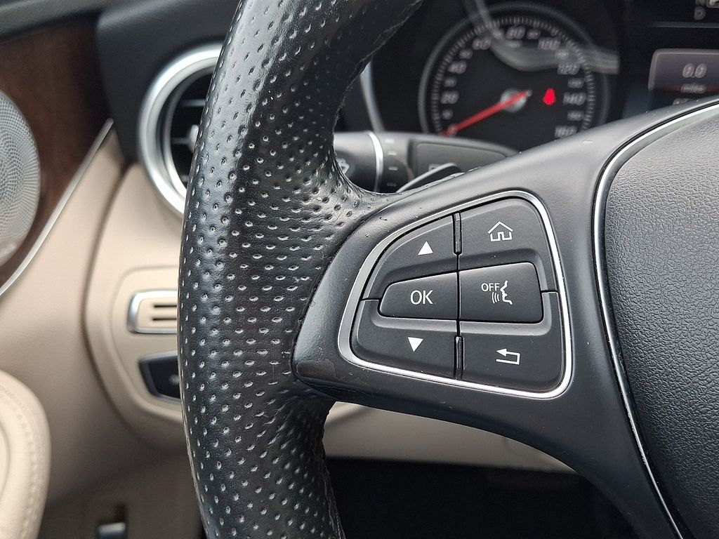 Thumbnail: 2015 Mercedes-Benz C-Class - 22