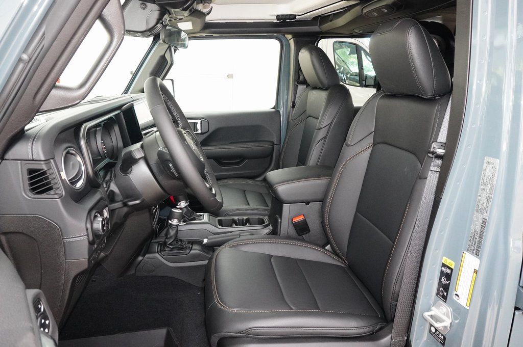 New Car 2025 Jeep Gladiator  Sport For Sale Under $50,000 In Weatherford, Texas