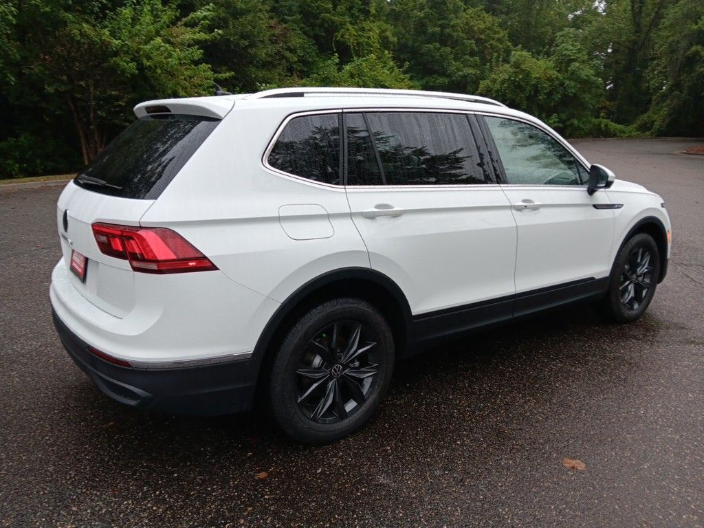 2024 Volkswagen Tiguan 2.0T SE 5