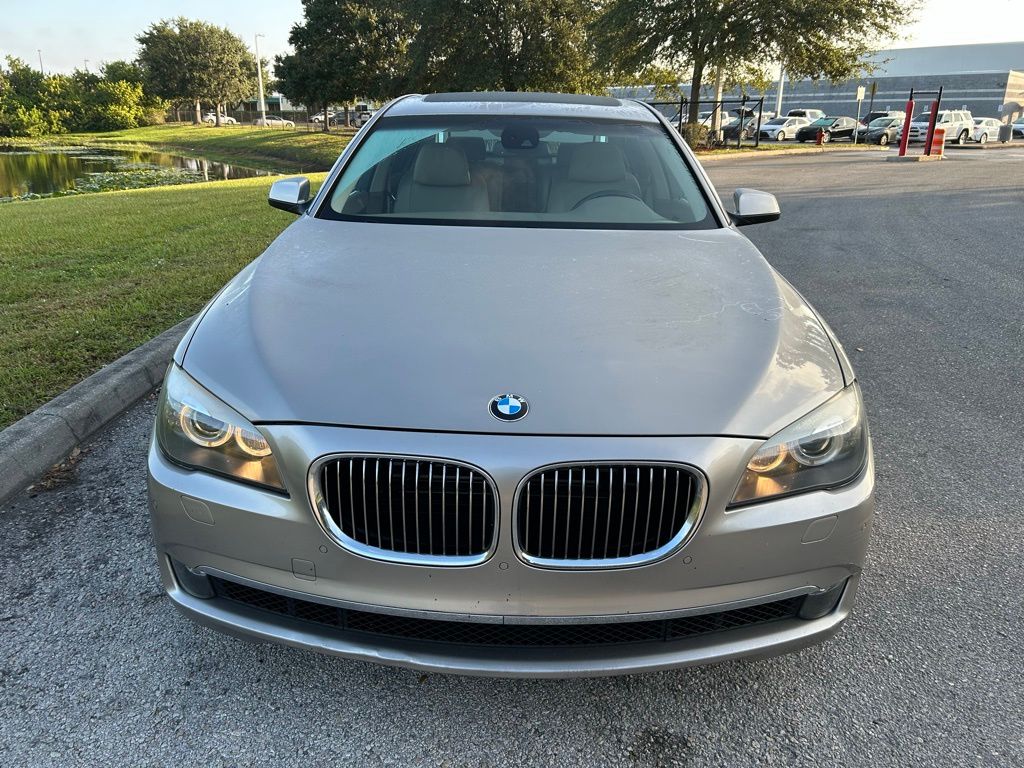 Thumbnail: 2011 BMW 7 Series - 8