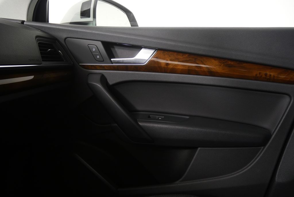 Thumbnail: 2018 Audi Q5 - 29