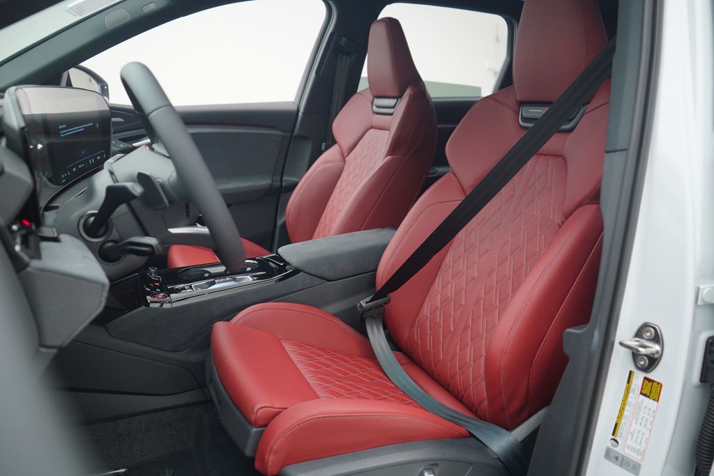 2025 Audi e-tron Premium 6