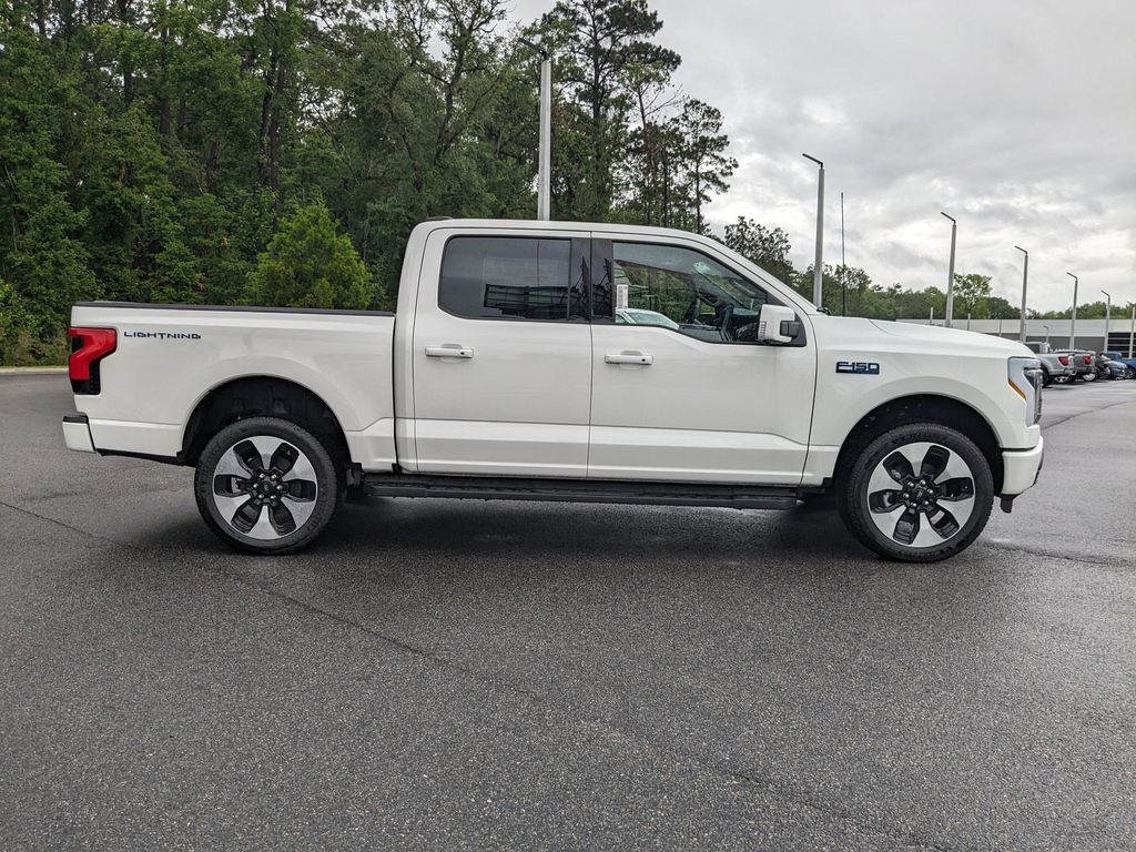 2025 Ford F-150 Lightning Platinum