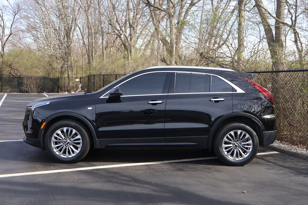 Thumbnail: 2024 Cadillac XT4 - 4