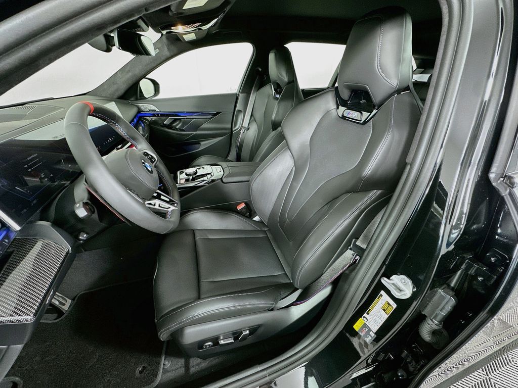 Thumbnail: 2027 BMW M5 - 16