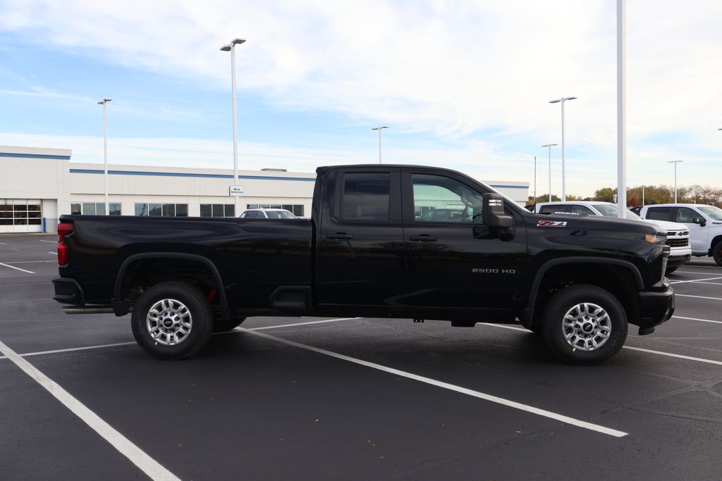 Thumbnail: 2026 Chevrolet Silverado 2500 - 9