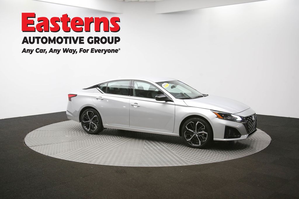 Used 2024 Silver Nissan 2.5 SR image 46