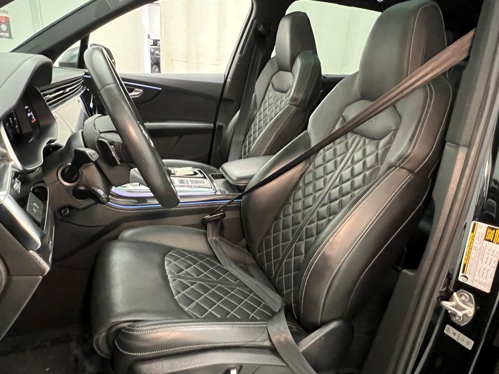 Thumbnail: 2021 Audi SQ7 - 24