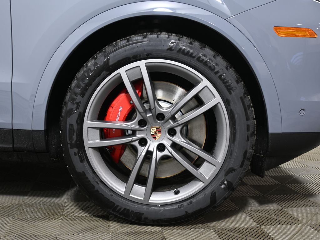 Thumbnail: 2026 Porsche Cayenne - 12