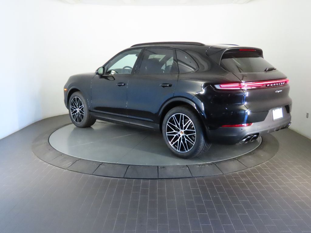 Thumbnail: 2026 Porsche Cayenne - 3